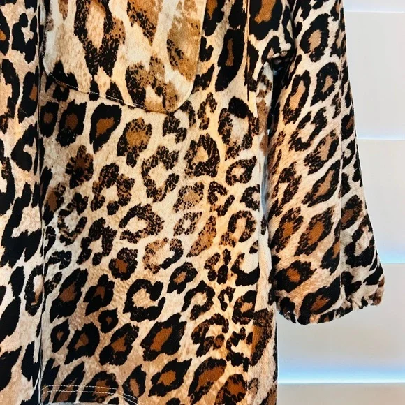 🧡 Kate Park Leopard Button-Up Top – Size Small - Picture 7 of 11